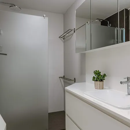 Bel Air - Stylish 2-bedroom Near The Sea T76 شقة *