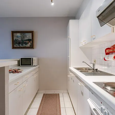 Lägenhet Bel Air Holiday - Stylish 2-Bedroom Apartment Near The Sea T76