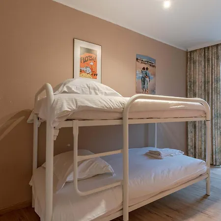 Bel Air Holiday - Stylish 2-Bedroom Apartment Near The Sea T76 * Oostende