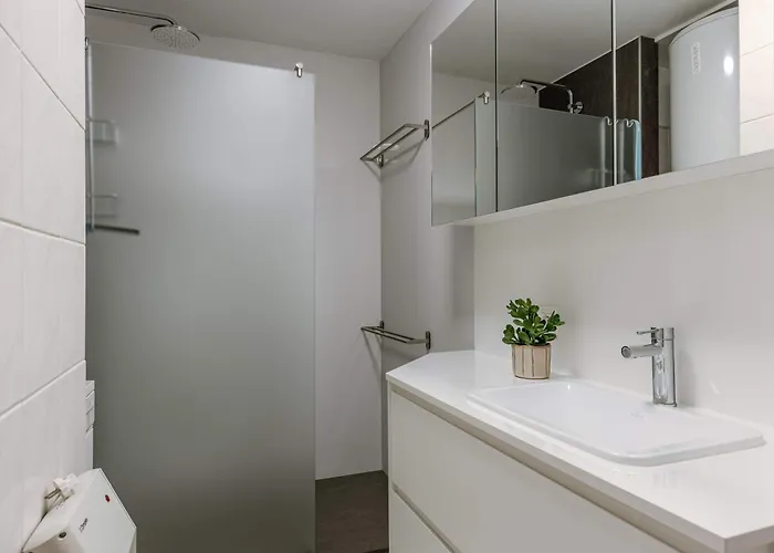 Bel Air - Stylish 2-bedroom Near The Sea T76 公寓 *