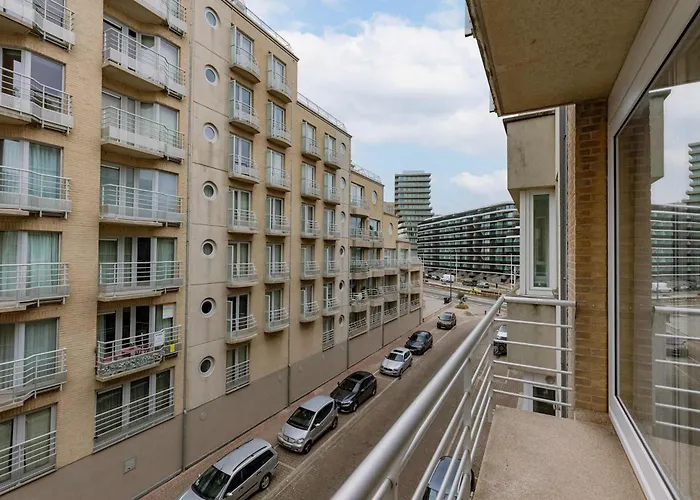 Apartment Bel Air - Stylish 2-bedroom Near The Sea T76