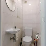 Bel Air - Stylish 2-bedroom Near The Sea T76